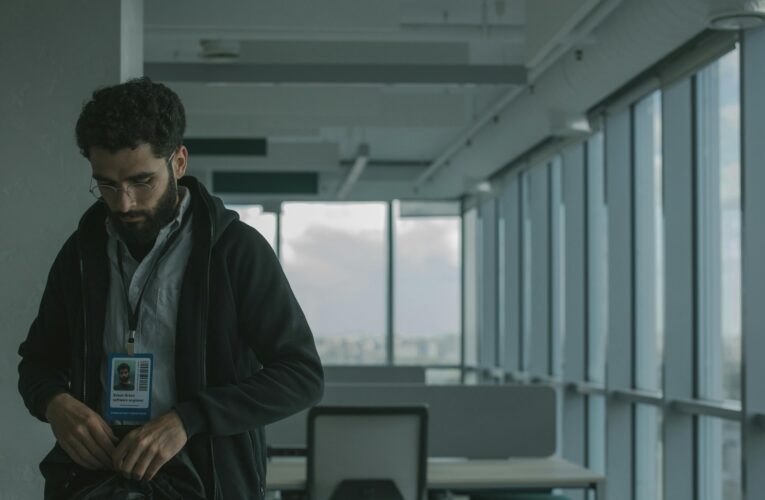 How a Clean Office Boosts Employee Productivity: The Hidden Power of Workplace Hygiene