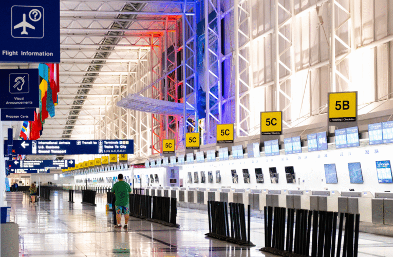 How AI and Big Data Are Transforming the Airport Experience