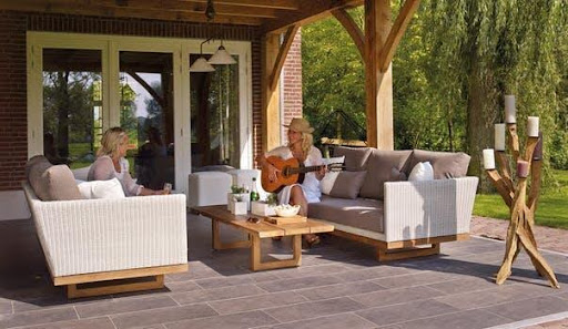 Innovative Deck Designs and Materials for Modern Homes