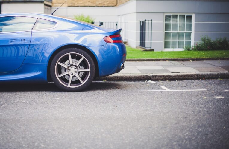 Is It Better to Buy a Car Outright or Finance It? A Practical Breakdown