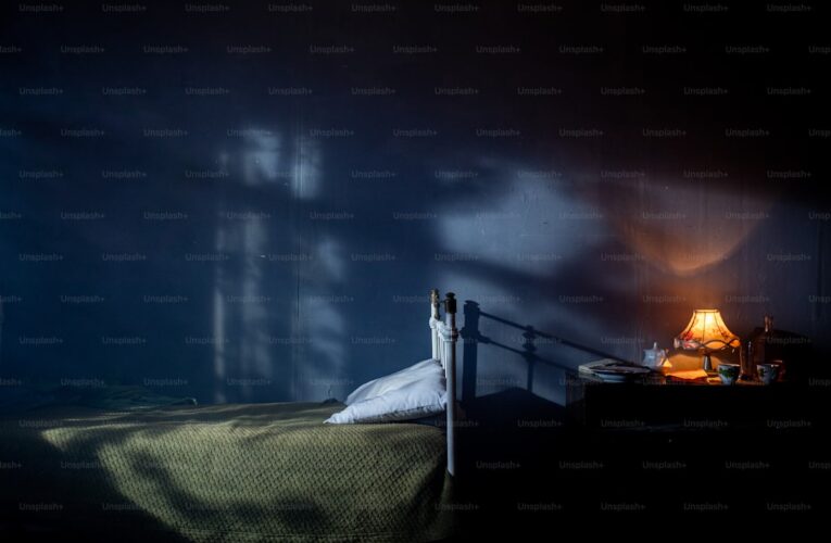 Noir Illumination: British Bedside Drama