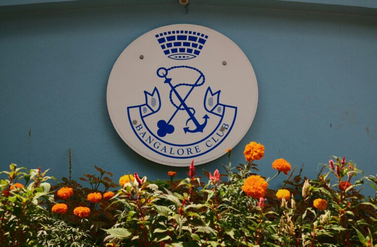 School Badges UK & Velcro Patches: A Modern Twist on Tradition