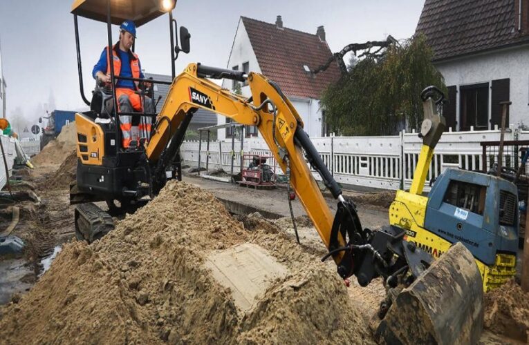 How to Select the Right Mini Excavator Size